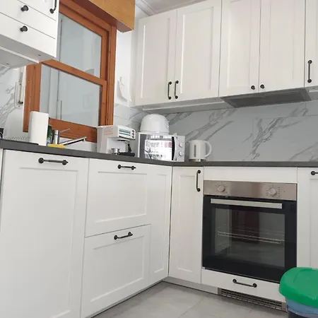 Charming House With Nature بيت للعطل